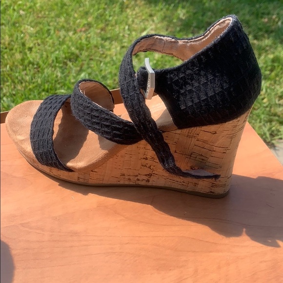 Tom  wedges - Picture 2 of 3